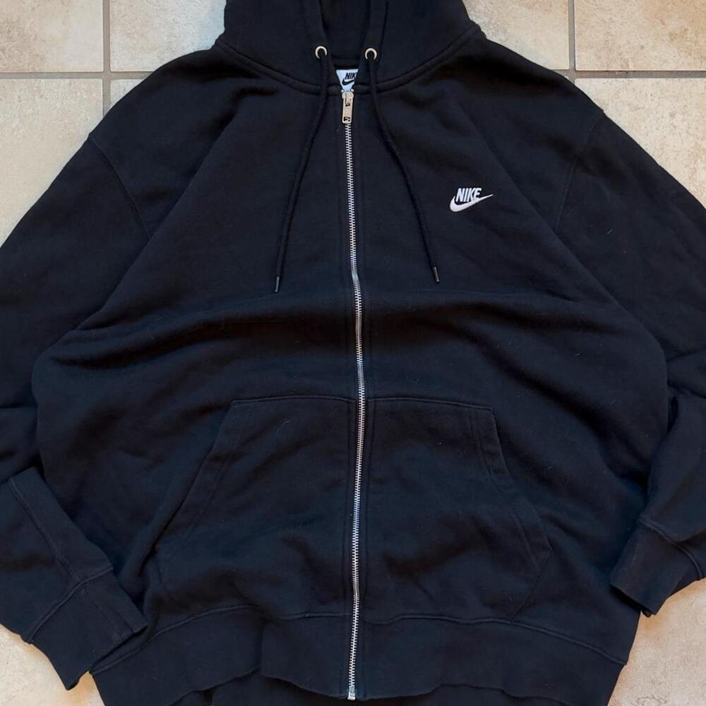Nike Zip Up Jacket - Size XL